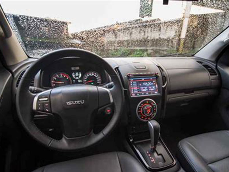 شاحنة D-Max... أقوى نسخ البيك اب في العالم